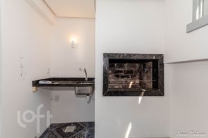 Image 19 - 866157