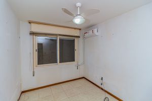 Image 10 - 866165
