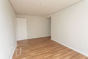 Image 1 - 866196