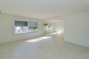 Image 6 - 866233