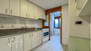 Image 12 - 866271