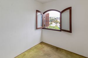Image 7 - 866296