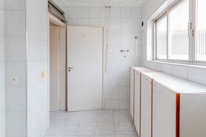 Image 31 - 866296