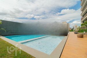Image 14 - 866301