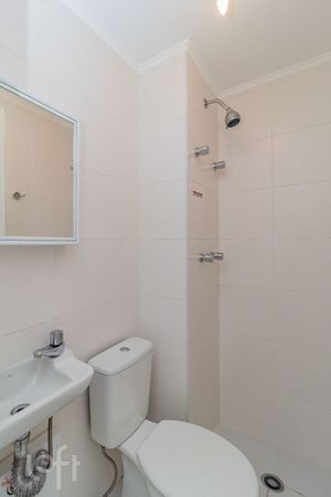 Image 17 - 866305