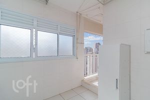 Image 13 - 866305