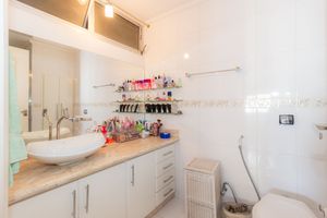 Image 17 - 866313