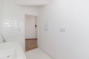 Image 13 - 866460