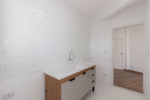 Image 14 - 866460