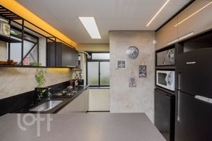 Image 5 - 866475