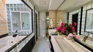 Image 53 - 866486