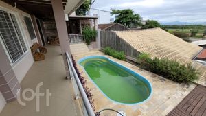 Image 10 - 866512