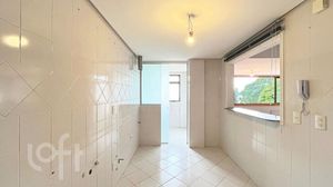 Image 13 - 866514