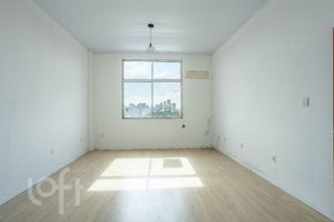 Image 17 - 866518