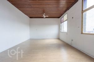 Image 22 - 866518