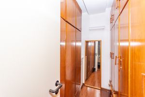 Image 24 - 866527