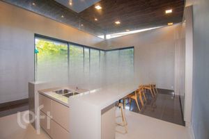 Image 36 - 866528