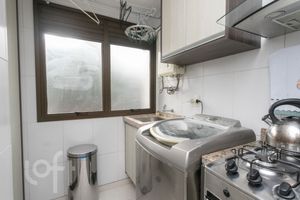 Image 16 - 866530