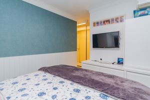 Image 18 - 866531