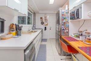 Image 32 - 866531