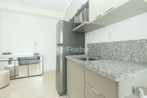 Image 7 - 866537