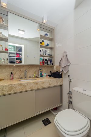 Image 31 - 866538