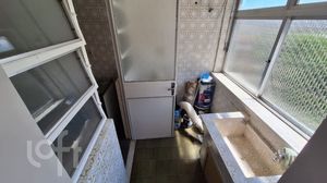 Image 15 - 866542