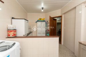 Image 11 - 866556