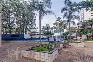Image 81 - 866558