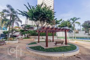 Image 80 - 866558
