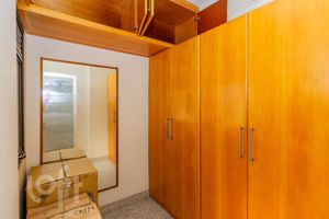 Image 39 - 866558
