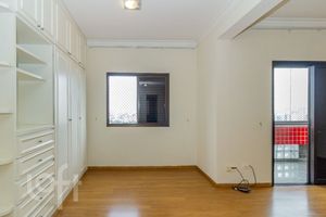 Image 20 - 866558