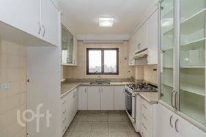 Image 32 - 866558