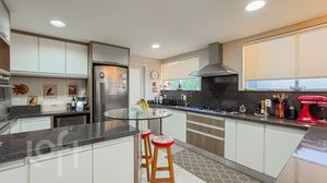 Image 17 - 866569
