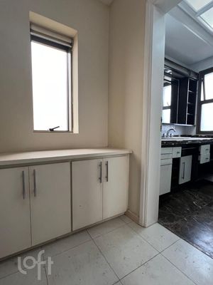 Image 32 - 866590