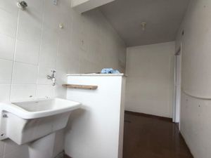 Image 12 - 866610