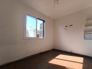 Image 10 - 866610