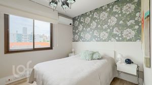 Image 12 - 866624
