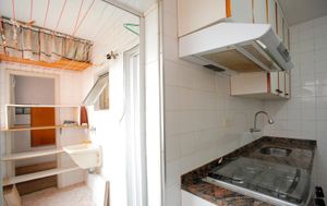 Image 7 - 866631