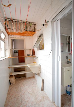 Image 8 - 866631