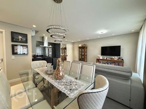Image 13 - 866632