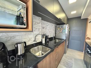 Image 8 - 866632