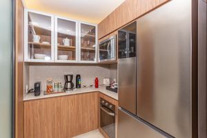 Image 42 - 866641