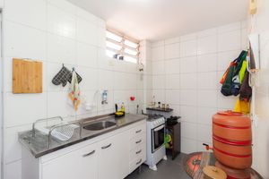Image 28 - 866649