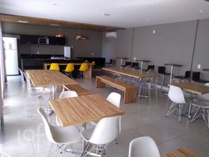 Image 13 - 866656