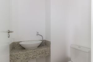 Image 10 - 866658