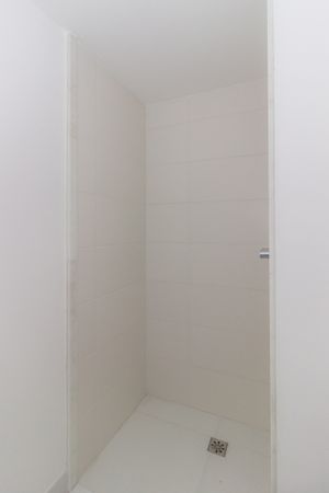 Image 15 - 866658
