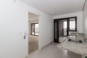 Image 33 - 866658