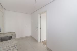 Image 35 - 866658