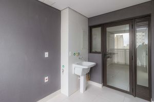 Image 40 - 866658
